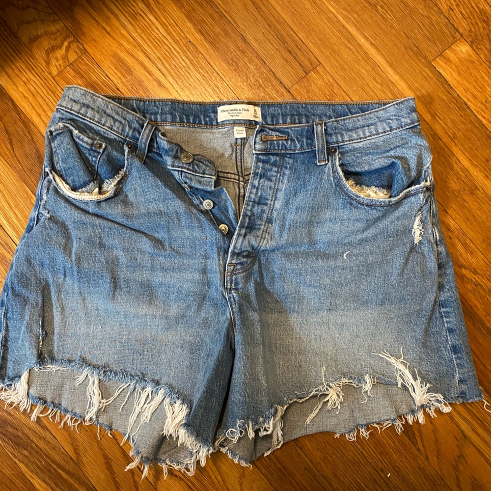 Abercrombie and Fitch dad short curve love